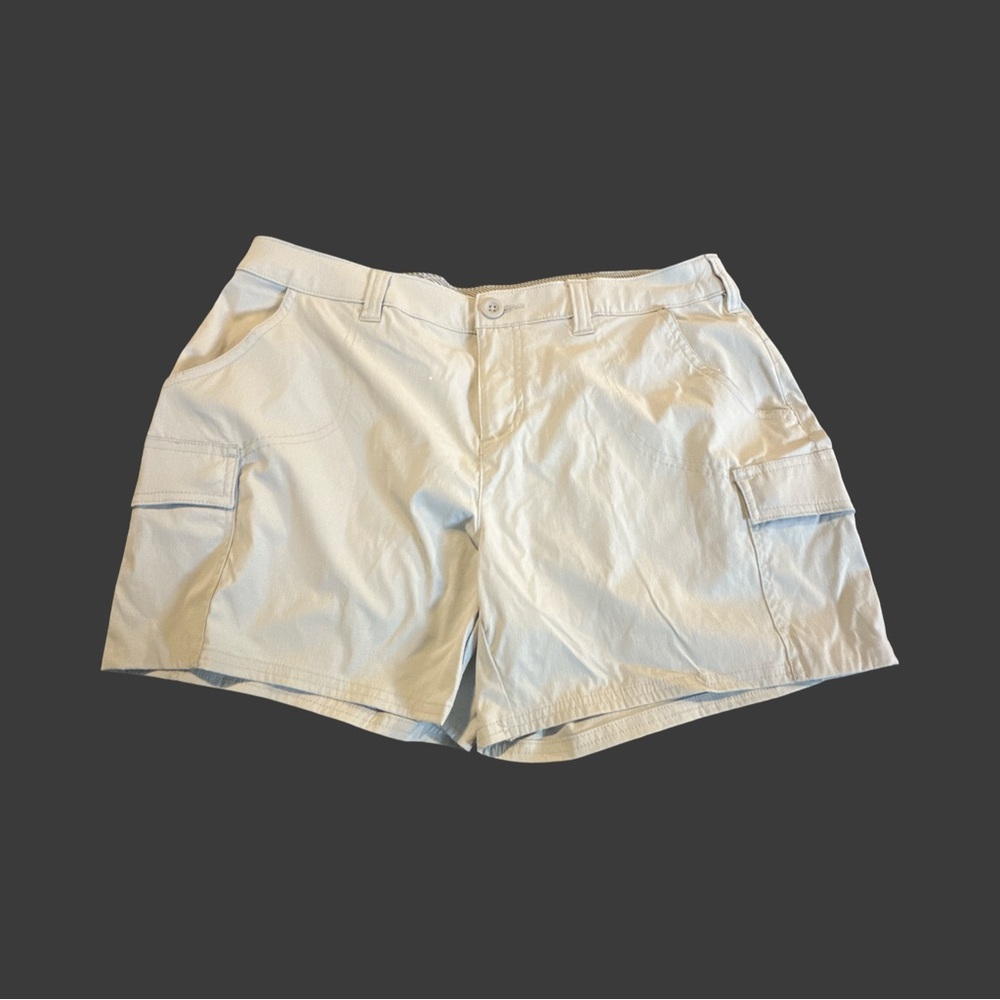 Women’s Light Gray UPF 50 Cargo Shorts